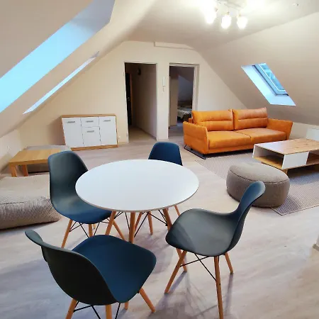 Stronski Apartment